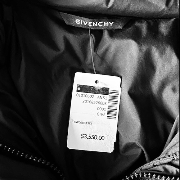 ▪️SALE▪️Brand new GIVENCHY Puffer Jacket with Hood. - Picture 5 of 6
